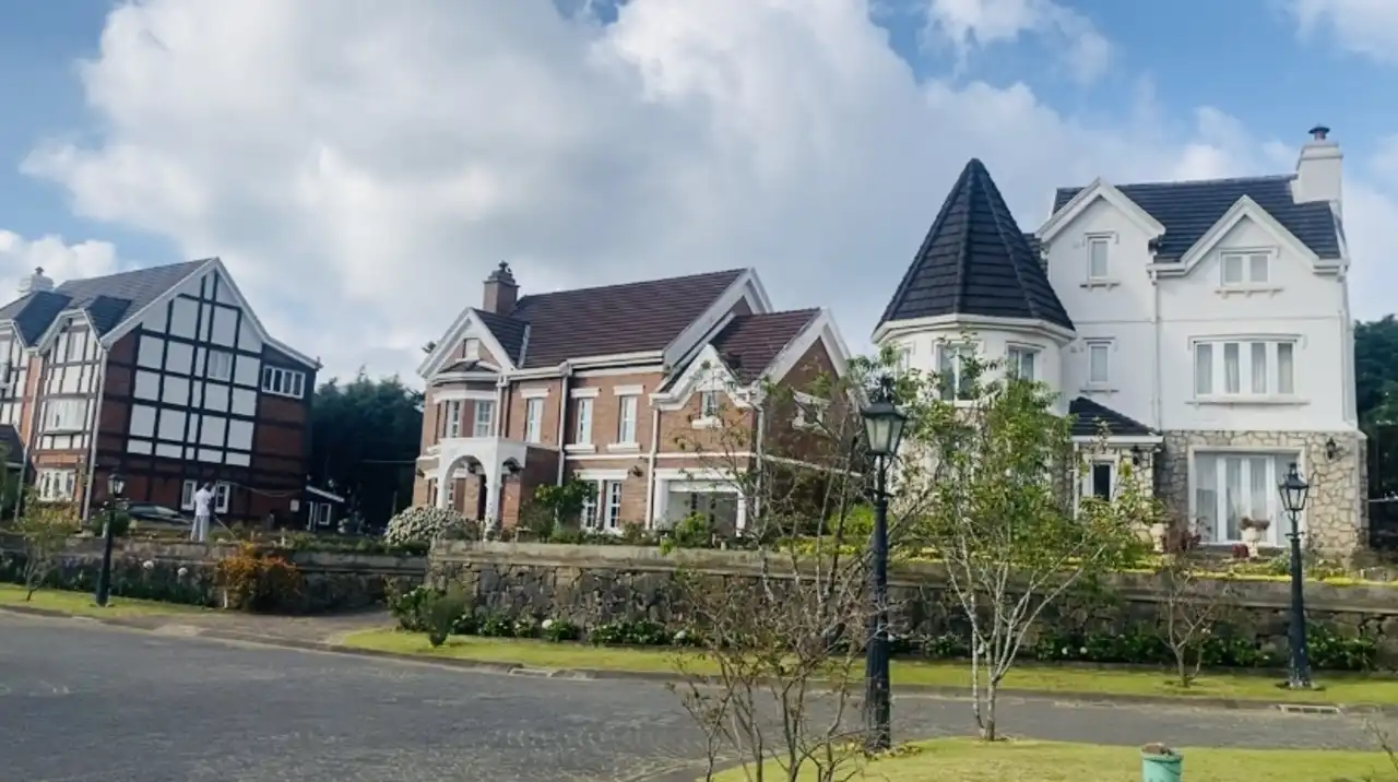 Colonial British Architecture